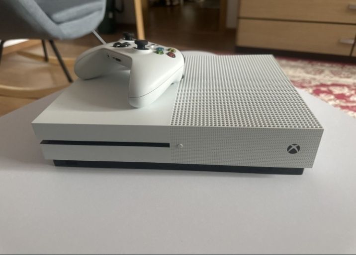 Xbox one s 1tb 2manete
