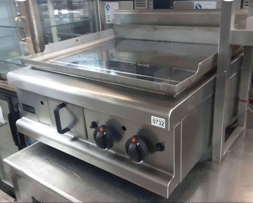 Grătar profesional Lincat OG7203/N cu plită cromată