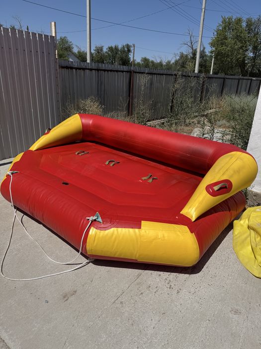 Продам бу водные аттракционы банан диван