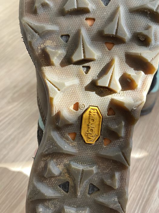 Женские треккинговые ботинки