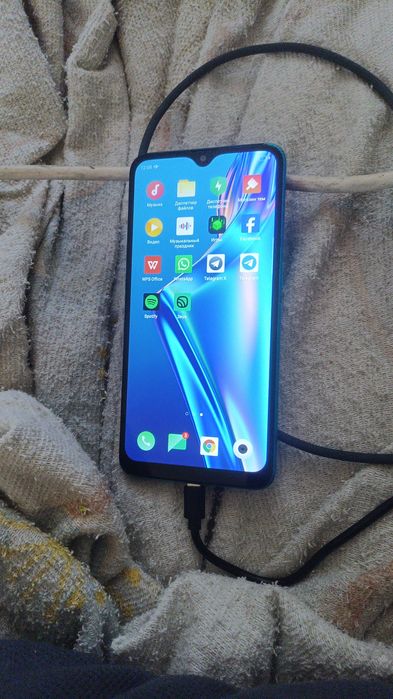 OPPO  на 32 гига за 9 ка