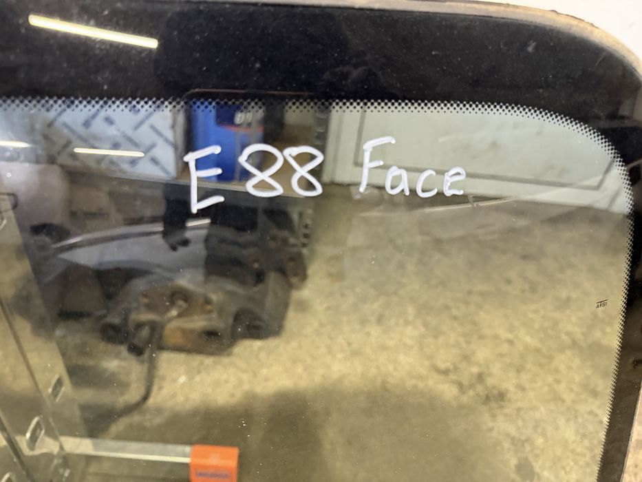 Предно скъло за BMW e81, e82, e87, e88