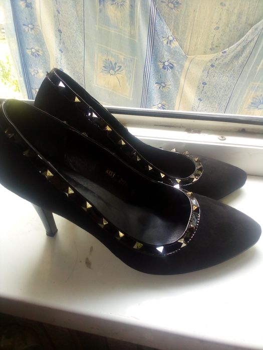 Продаются туфли женские