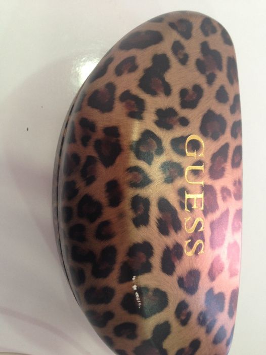 Нови оригинални очила на Guess