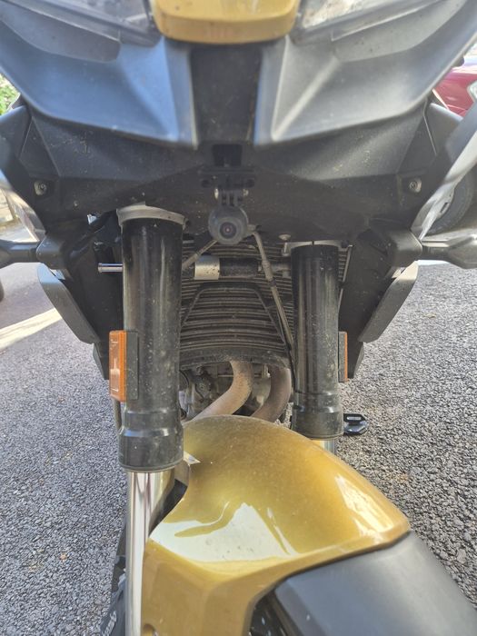 Motocicleta BMW F900XR