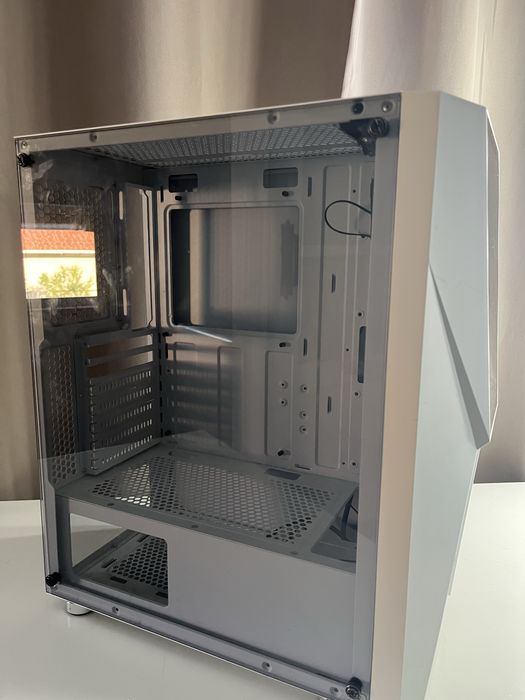 Carcasa Pc Myria si Serioux