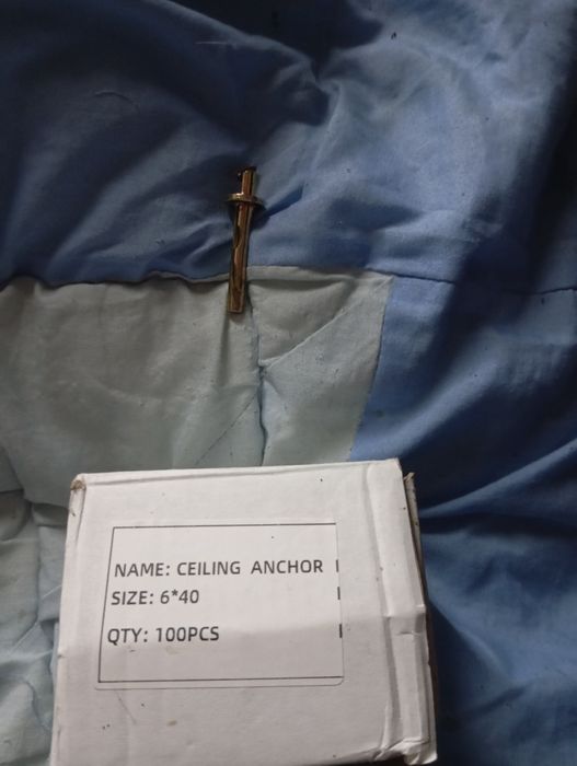 Дюбель гвоздь строительный.