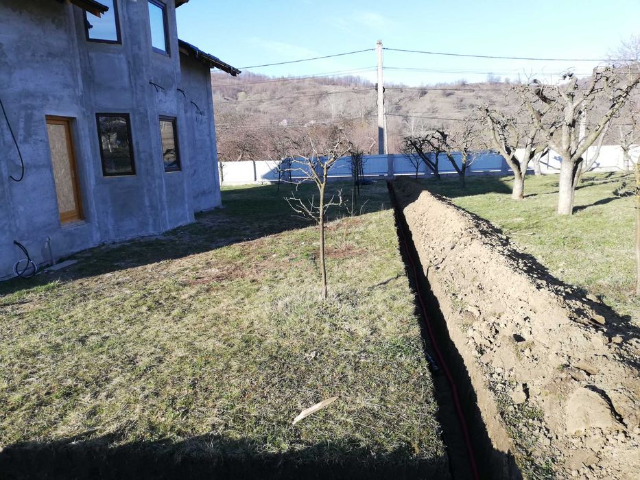 Inchiriez excavator 3.5T si autoutilitara basculabila