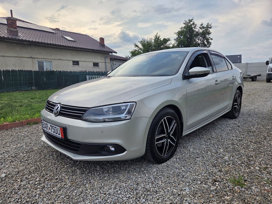 VOLKSWAGEN Jetta 2012 — imagine 5