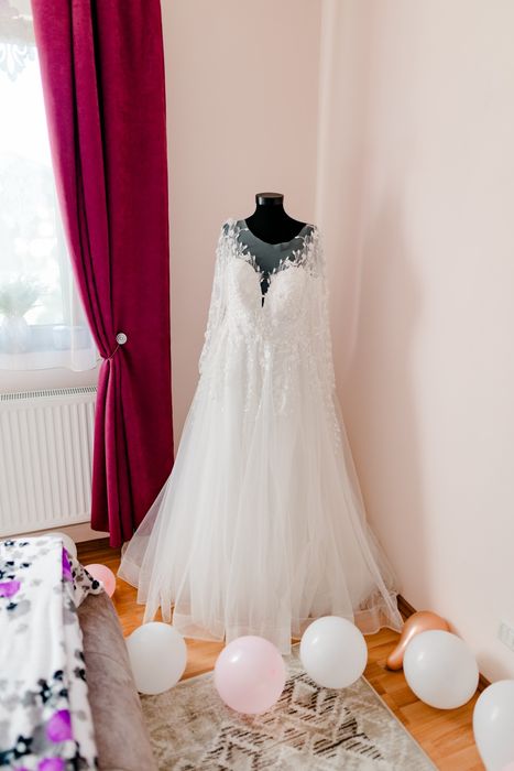 Vând Rochie de mireasă model prințesă!