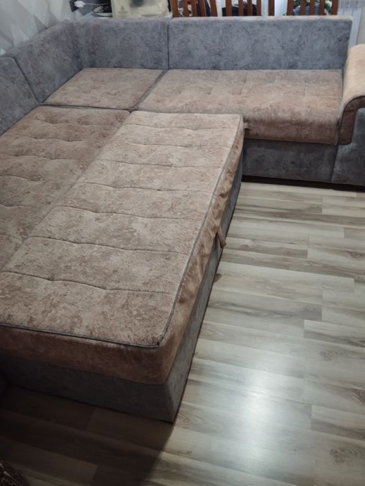 Мягкий большой уголок