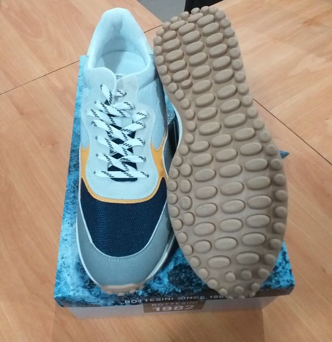 Vand adidasi noi Bottesini