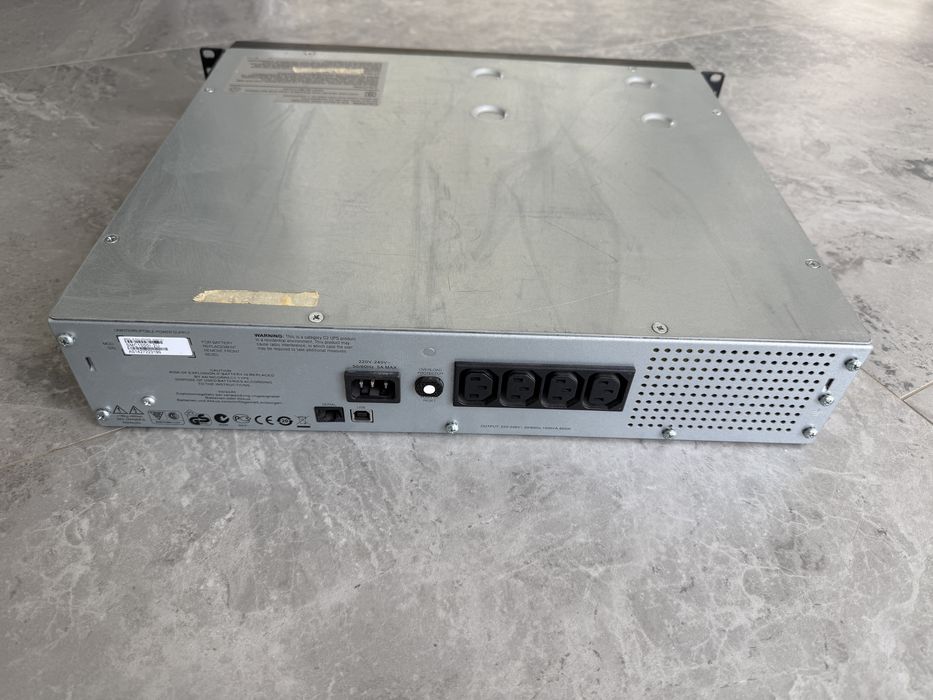 APC Smart UPS C 1000VA LCD, montaj in rack 2U
