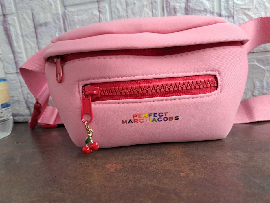 дамска чанта ,Marc Jacobs,малка чантичка за кръста,банан, торба