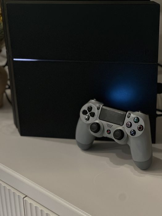 PlayStation 4 + 5 игр 1 джойстик PS4 пс4