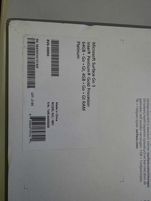 Tableta Microsoft Surface GO 3 la cutie