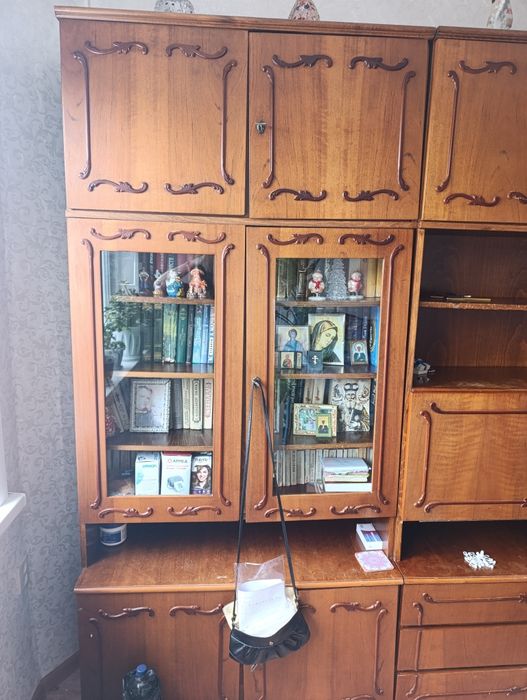 Продам стенку б/у