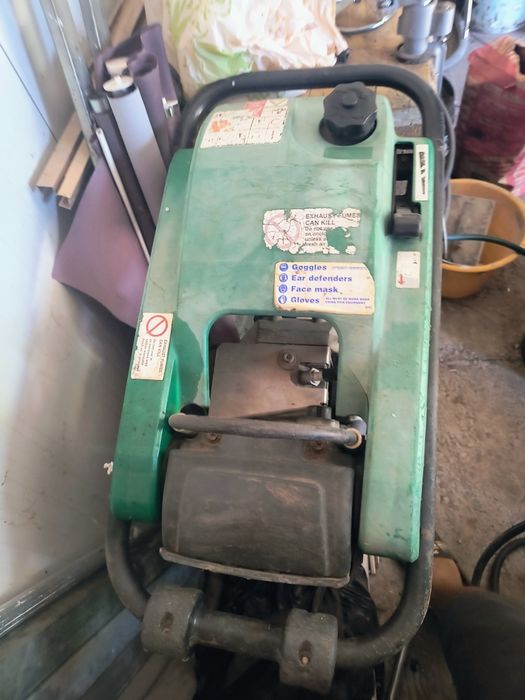 Mai compactor Waker