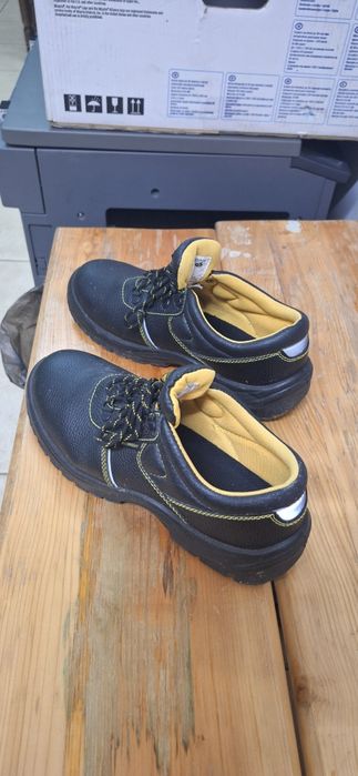 Работни обувки Black Night