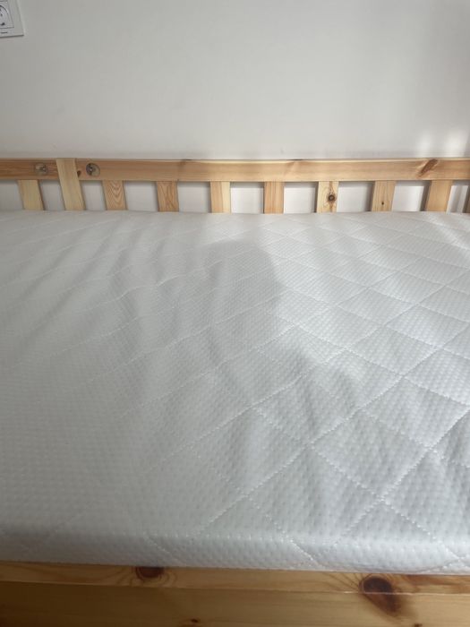 Дървени детско легло с матрак