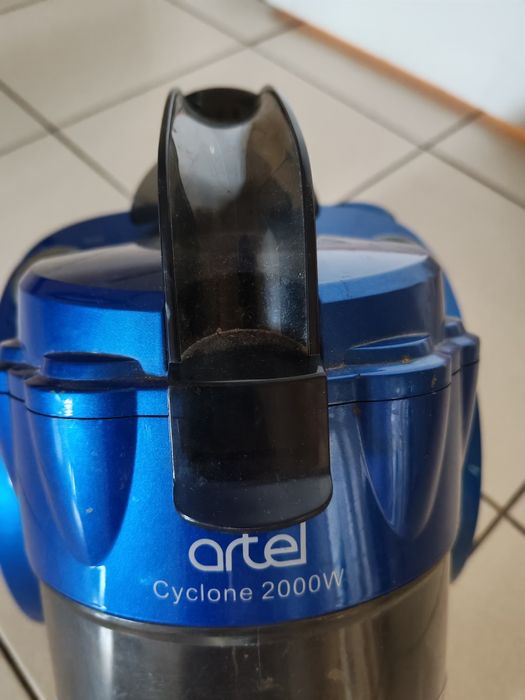 Пылесос Артел без шланга
