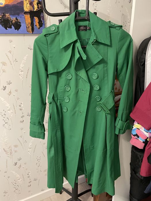 Плащ бренда Evona