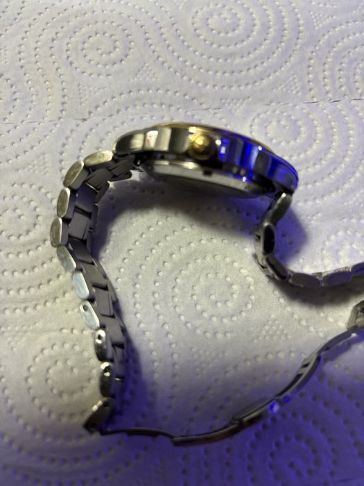 Продам часы тиссот оригенал