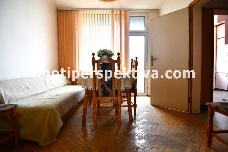 реф.17916 Четири отделни стаи, отлична локация-Камела!