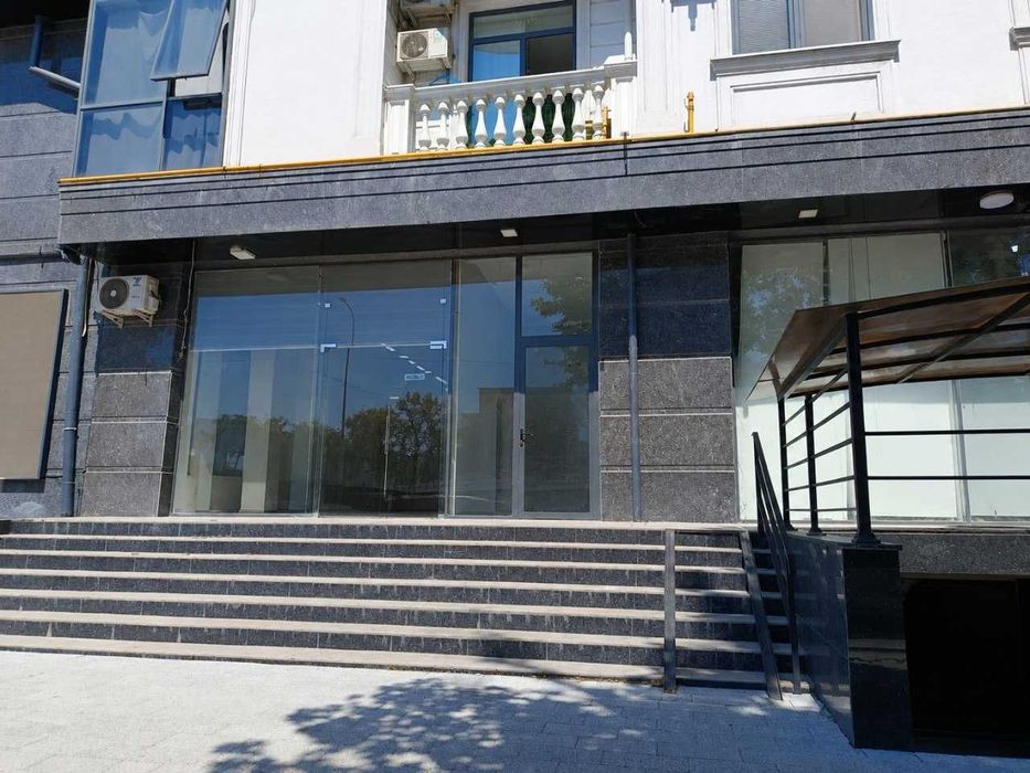 Аренда Помещения под Аптеку/Магазин/Шоурум ЮНУСАБАД-7 90 м²