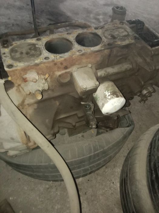 Продам двигатель 406 карбюратор