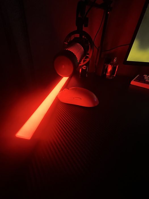 Продавам мишка Logitech G pro SUPERLIGHT