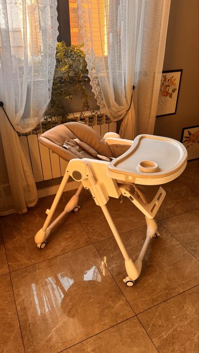 Стул для кормления детский