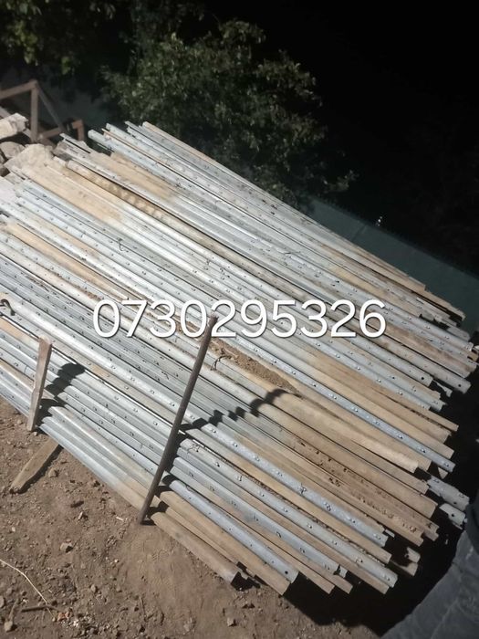 Vând Spalieri de Metal Zincat 2,40 m