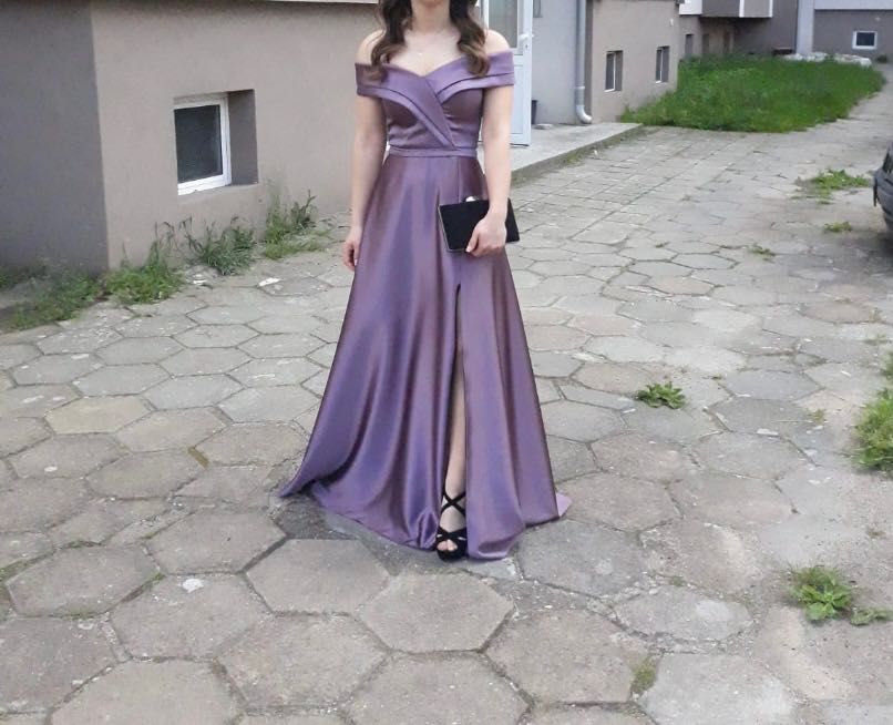 Официална рокля носено само един път