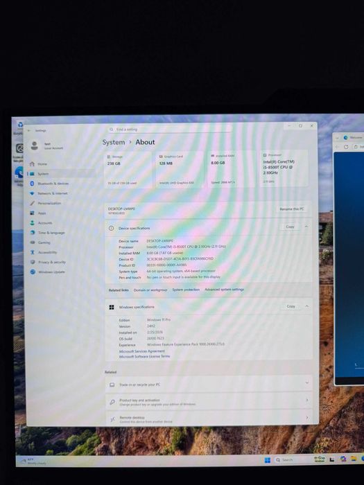 Sistem desktop compact Lenovo All-in-One TIO27, ThinkCentre M720Q cu monitor de 27 inch, ca și nou