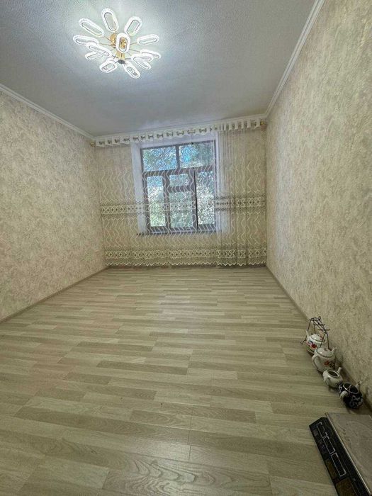 130квдан иборат 2хонали квартира сотилади