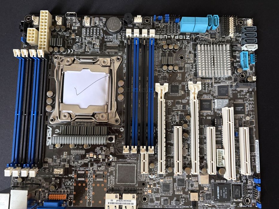 Server Asus Z10PA-U8 + 32gb ram + 20 cores Cpu (Сървър)