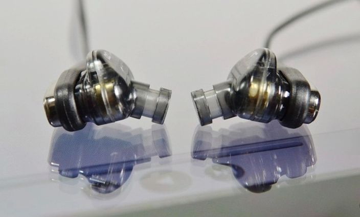 Продавам супер модерни двуканални слушалки Vcitor FXT90