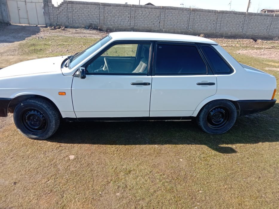 Мошина сотилади метан бор