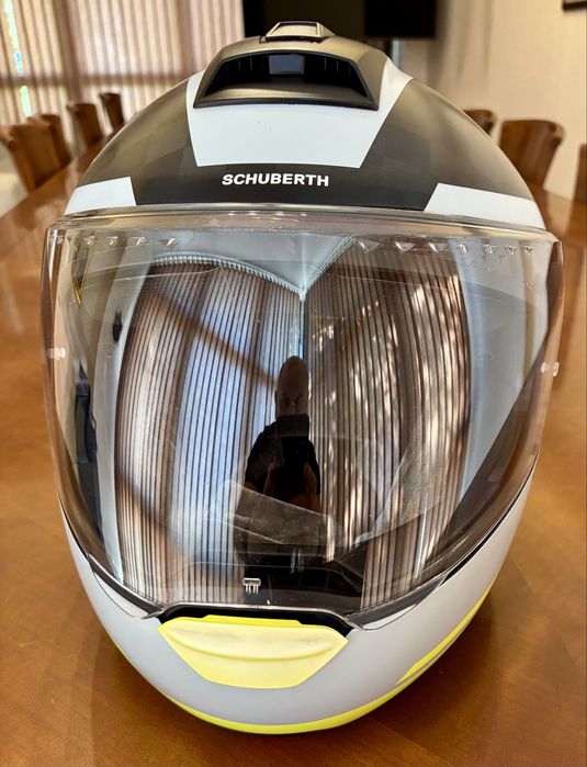 Vand casca Schuberth C4Pro Carbon