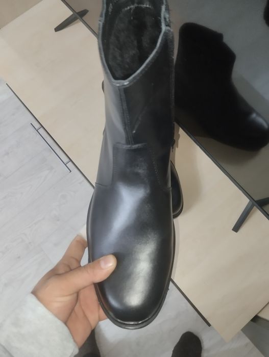 Продам мужскую обувь