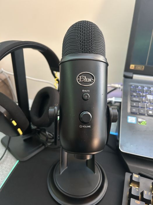 Logitech Blue Yeti микрофон, подкаст, гейминг,стрийм