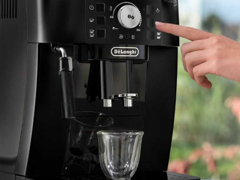 Кафеавтомат De'Longhi Magnifica S ECAM11. 112.B – 1450 W