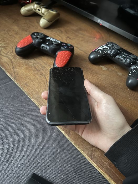 Айфон 11,  128 гб обмена нет