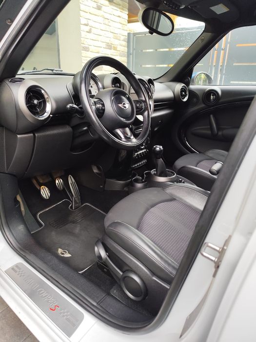 Vând Mini Cooper CountryMan