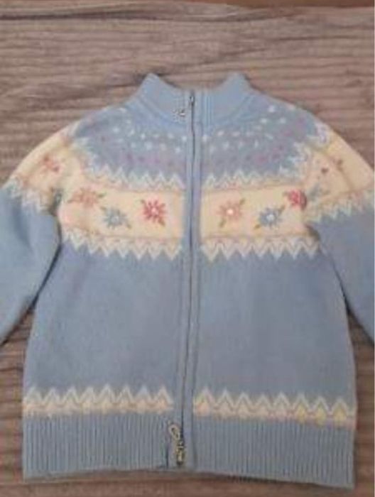 Продам кофту ангорку