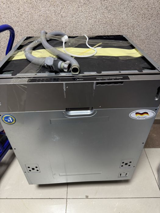 Посудомоечная машина Midea