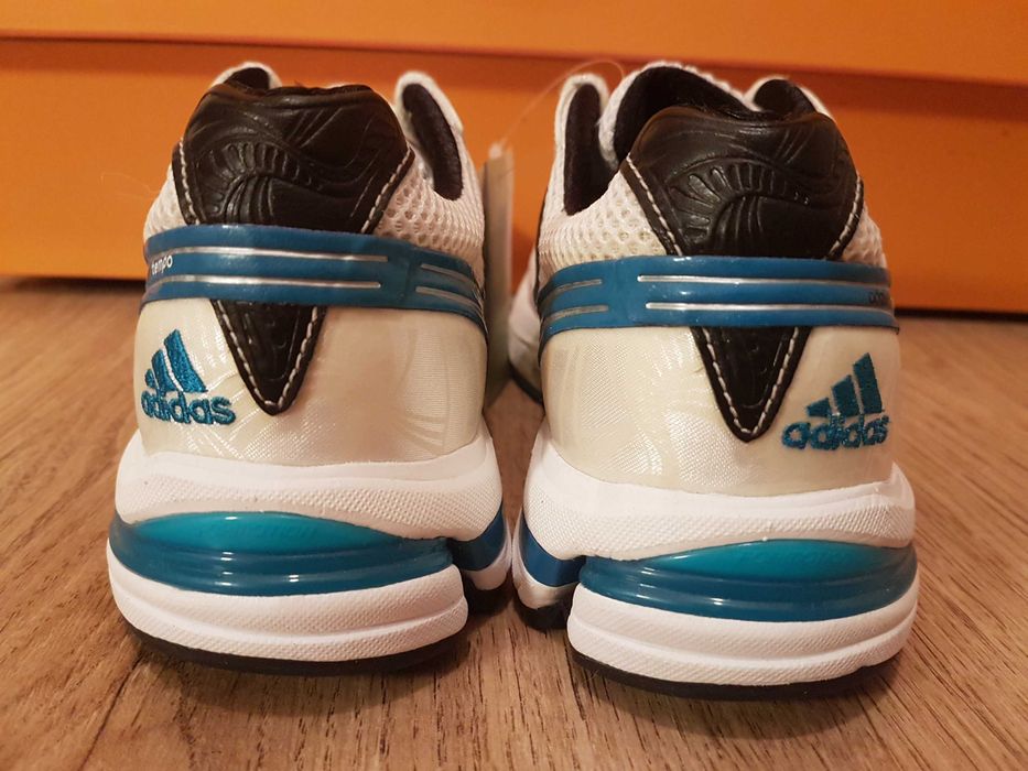 ADIDAS adizero tempo W чисто нови дамски обувки за бягане 37 1/3