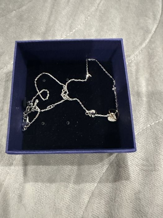 Нежно колие на Сваровски подходящо и за малки дами