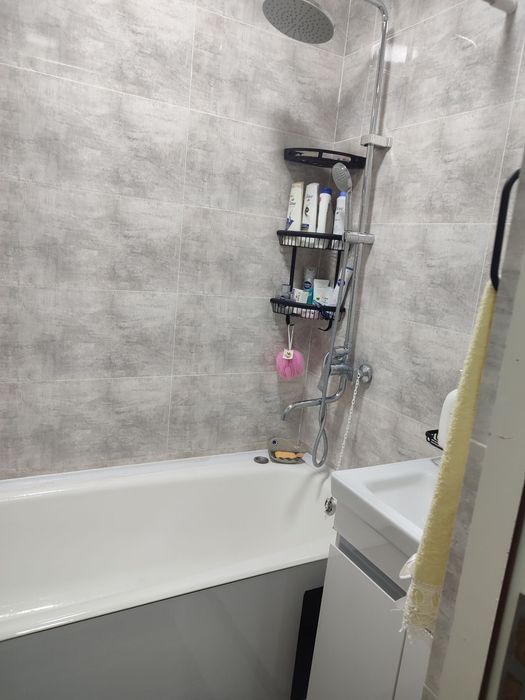 Продаётся своя 2 комнатная квартира